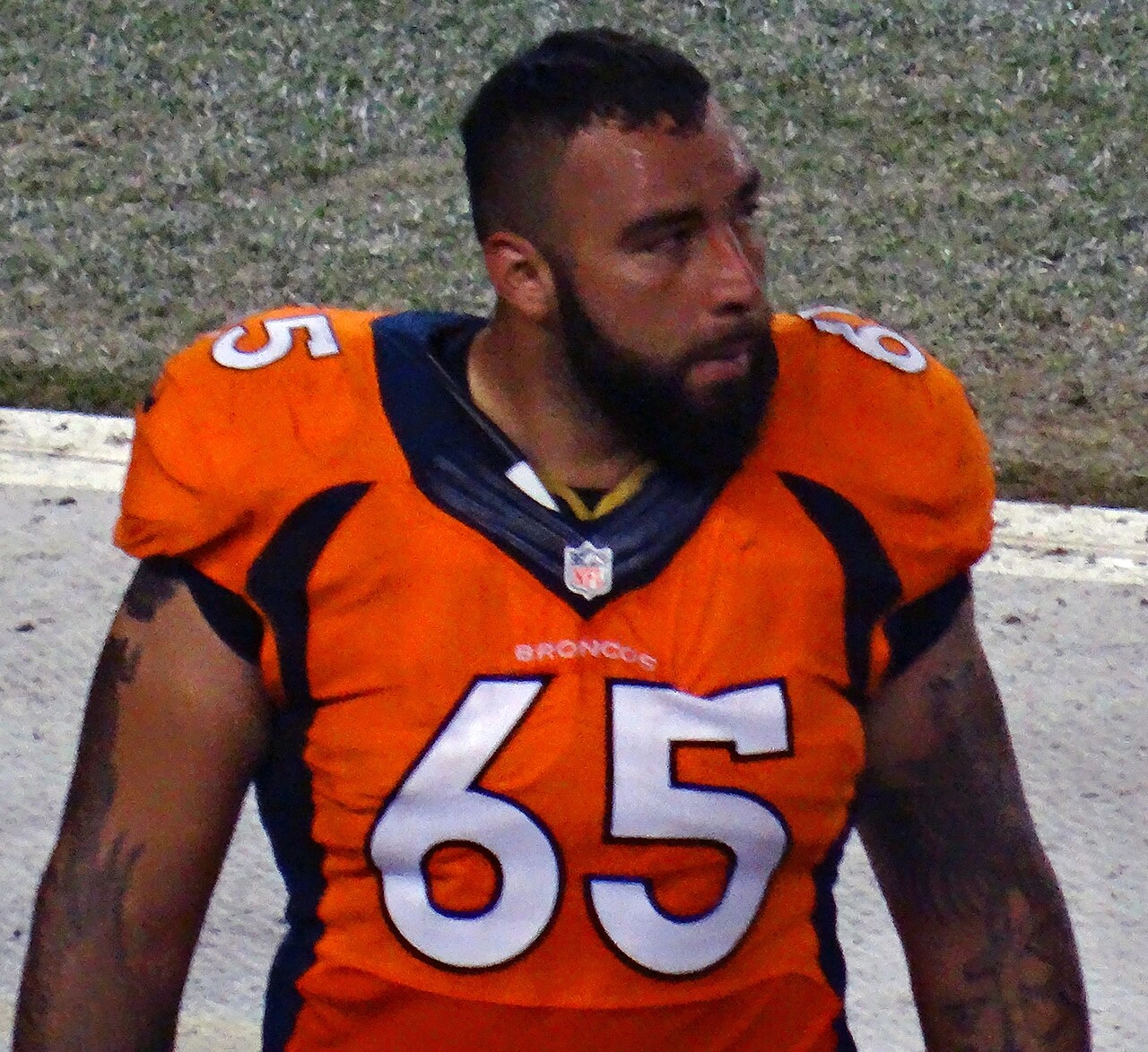 Louis Vasquez in a Denver Broncos uniform on the field